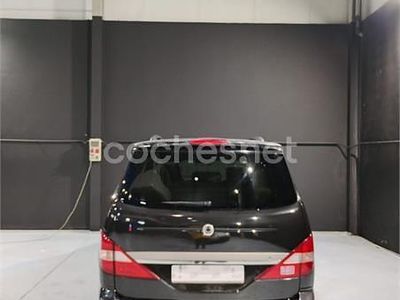 Usado SsangYong Rodius Limited 165 CV (121 kW) 2007 Negro Monovolumen