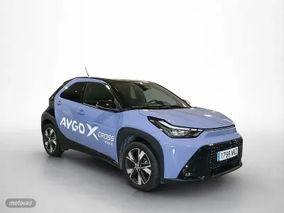 Usado Toyota Aygo X 116 CV (85 kW) 2026 Violeta SUV