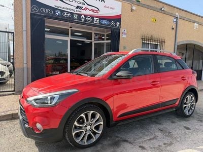 Begagnad Hyundai i20 Active 100 HK (73 kW) 2019 Röd Halvkombi