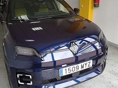 Nuevo 2025 Renault 5 E-Tech Iconic Berlina | 33.500 € (Un poco caro)