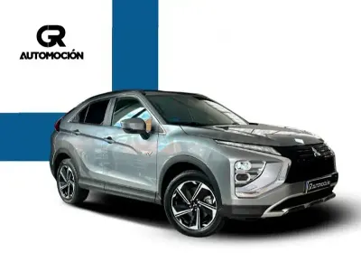 Usado Mitsubishi Eclipse Cross 188 CV (138 kW) 2022 Gris / plata SUV