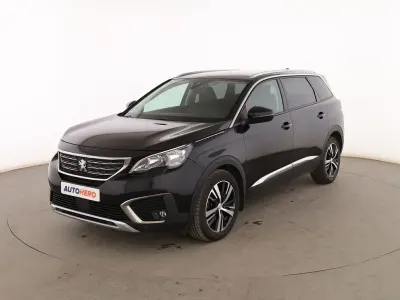 Usado Peugeot 5008 Allure 130 CV (95 kW) 2019 Negro SUV