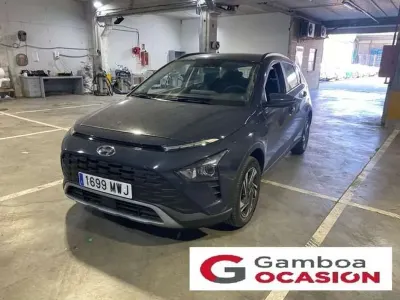 Usado Hyundai Bayon 80 CV (58 kW) 2024 Gris SUV