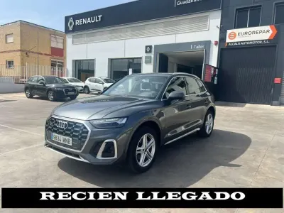 Usado Audi Q5 S-Line 204 CV (150 kW) 2024 Gris SUV