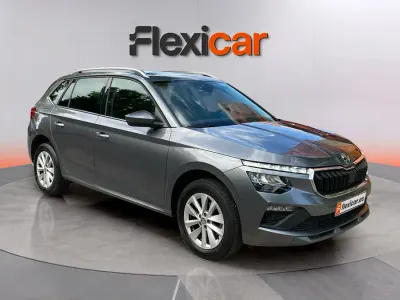 Usado Skoda Kamiq Selection 116 CV (85 kW) 2024 Gris SUV