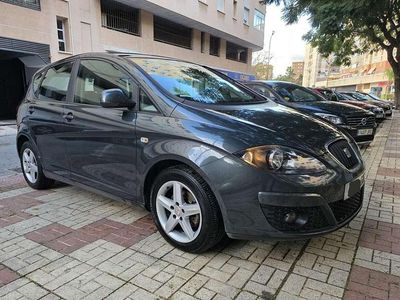 Negro Usado 2010 Seat Altea Reference Monovolumen | 5940 € (Precio justo)