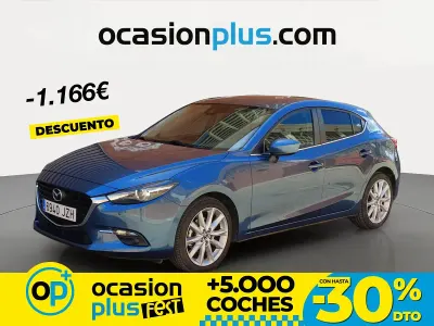 Begagnad Mazda 3 Luxury 165 HK (121 kW) 2017 Blå