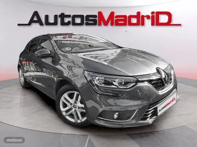Usado Renault Mégane IV Life 95 CV (69 kW) 2020 Gris Berlina