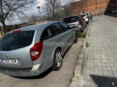 Usado Renault Laguna GrandTour Dynamique 120 CV (88 kW) 2005 Gris / plata Familiar