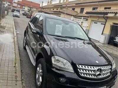 Usado Mercedes ML280 AMG Edition 1 190 CV (139 kW) 2008 Negro SUV