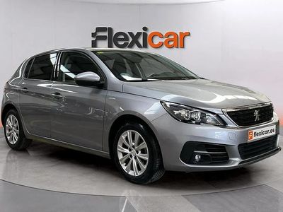 Usado Peugeot 308 Style 100 CV (73 kW) 2018 Gris Berlina