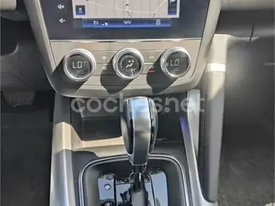 Begagnad Renault Kadjar Techno 115 HK (84 kW) 2022 Röd SUV