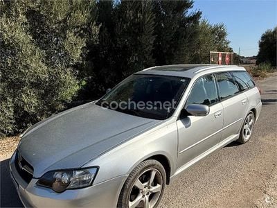 Usado Subaru Outback 156 CV (114 kW) 2004 Gris / plata Familiar