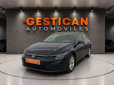 Usado VW Golf VIII Life 110 CV (80 kW) 2022 Negro Utilitario