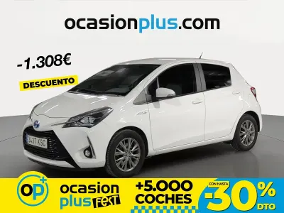 Usado Toyota Yaris Hybrid Active 100 CV (73 kW) 2018 Blanco