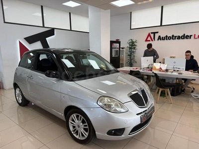 Usado Lancia Ypsilon 95 CV (69 kW) 2008 Gris / plata Utilitario
