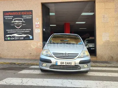 Usado Citroën C3 90 CV (66 kW) 2005 Gris / plata Berlina