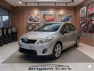 Usado Toyota Auris Hybrid