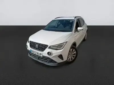 Usado Seat Arona Style 110 CV (80 kW) 2023 Blanco SUV