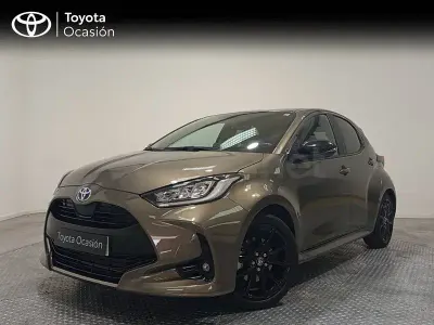 Usado Toyota Yaris Hybrid Style 116 CV (85 kW) 2023 Marrón Berlina