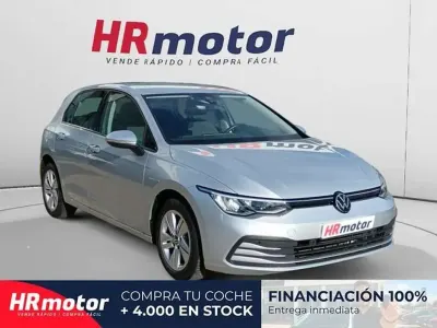 Usado VW Golf VIII Life 111 CV (81 kW) 2023 Gris Utilitario