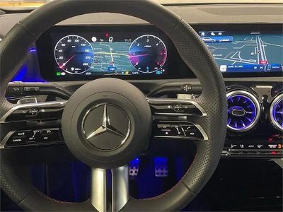 Usado Mercedes A180 AMG line 116 HP (85 kW) 2024 Branco Sedan