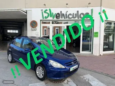 Usado Peugeot 307 109 CV (80 kW) 2005 Azul Berlina