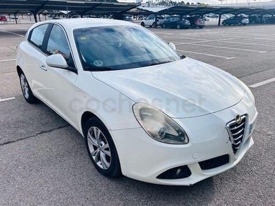Usado Alfa Romeo Giulietta Distinctive 105 CV (77 kW) 2010 Blanco Utilitario