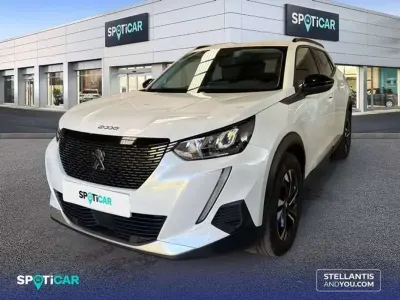 Usado Peugeot 2008 Allure 131 CV (96 kW) 2022 Blanco SUV