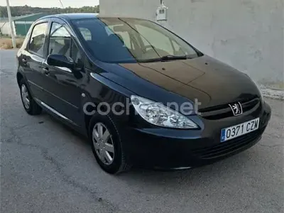 Usado Peugeot 307 110 CV (80 kW) 2005 Negro Berlina