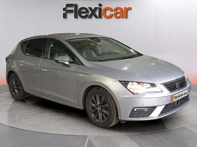 Usado Seat Leon Style 130 CV (95 kW) 2020 Gris Berlina