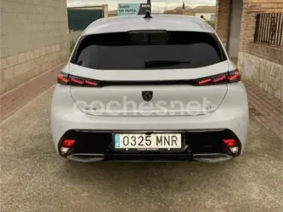 Käytetty Peugeot 308 GT 130 HP (95 kW) 2024 Valkoinen Sedan