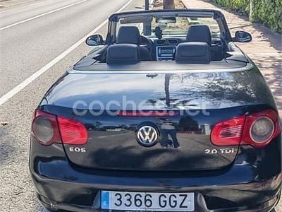 Usado VW Eos 140 CV (102 kW) 2008 Negro Descapotable