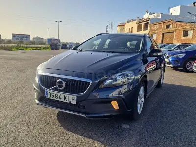Usado Volvo V40 CC 150 CV (110 kW) 2018 Azul Familiar