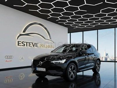 Käytetty Volvo XC60 Plus 350 HP (257 kW) 2022 Musta Katumaasturi
