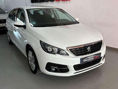 Usado Peugeot 308 SW Active 131 CV (96 kW) 2021 Blanco Familiar