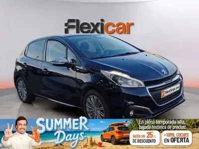 Usado Peugeot 208 Access 82 CV (60 kW) 2016 Negro Utilitario