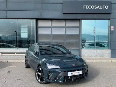 Usado Cupra Leon 150 CV (110 kW) 2025 Azul Berlina