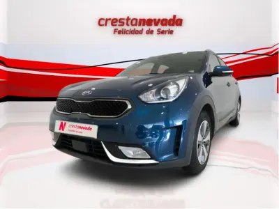 Usado Kia Niro 105 HP (77 kW) 2019 Azul SUV