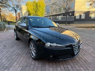 Usado Alfa Romeo 147 Distinctive 105 CV (77 kW) 2010 Negro Utilitario