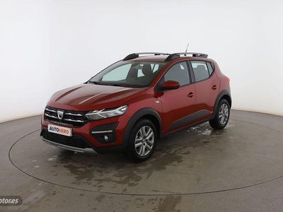 Rojo Usado 2022 Dacia Sandero Comfort Utilitario | 15.299 € (Precio justo)