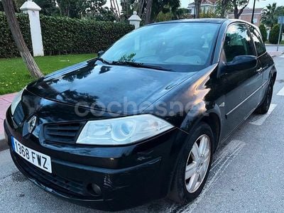 Negro Usado 2007 Renault Mégane II Dynamique Berlina | 2499 € (Buen precio)
