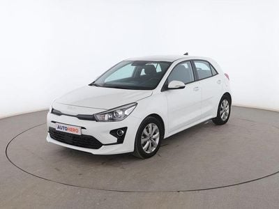 Blanco Usado 2023 Kia Rio Utilitario | 16.599 € (Precio justo)