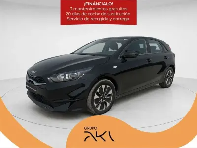 Usado Kia Ceed 101 CV (74 kW) 2025 Negro Utilitario
