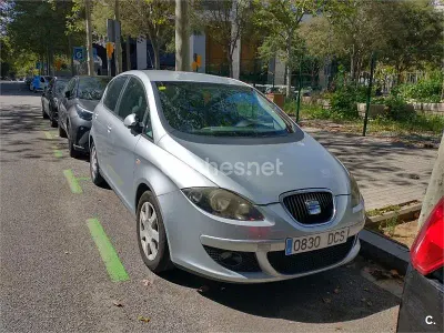 Usado Seat Altea Stylance 105 CV (77 kW) 2004 Gris / plata Monovolumen