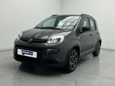 Usado Fiat Panda City Life 71 CV (52 kW) 2022 Gris Utilitario