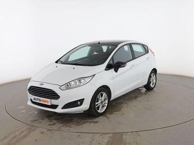 Blanco Usado 2015 Ford Fiesta Trend Berlina | 9599 € (Precio justo)