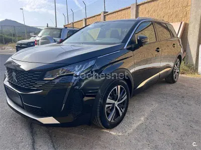 Usado Peugeot 5008 Allure 130 CV (95 kW) 2022 Negro SUV