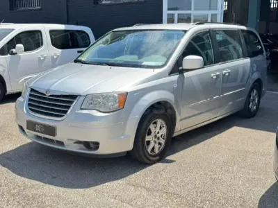 Usado Chrysler Grand Voyager Limited 150 CV (110 kW) 2008 Gris / plata Monovolumen