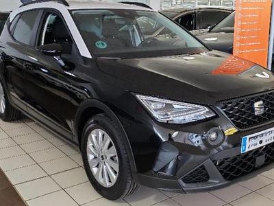 Usado Seat Arona Style 116 CV (85 kW) 2025 Negro midnight + techo blanco SUV